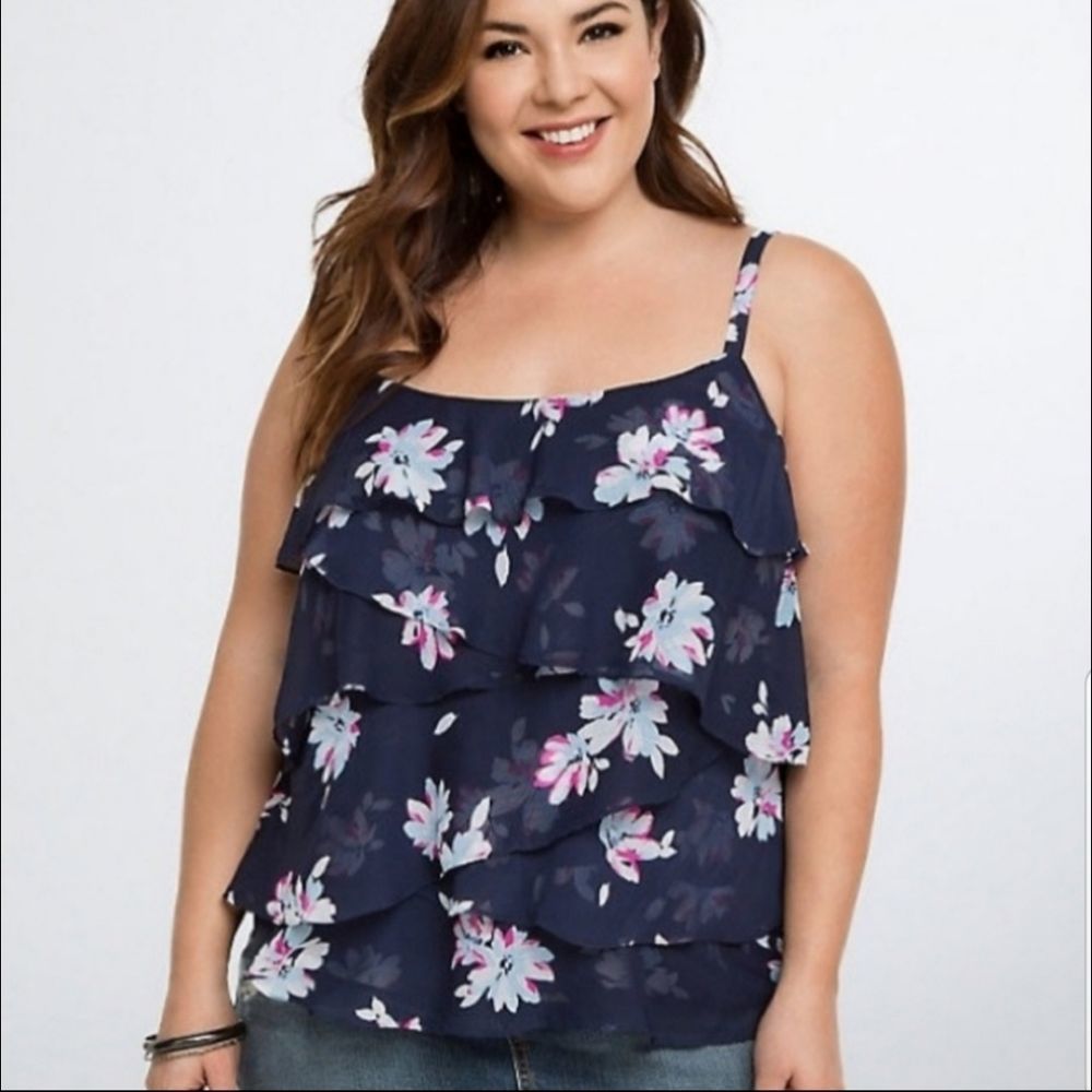 Torrid blue floral sz 2X Tiered Sleeveless blouse